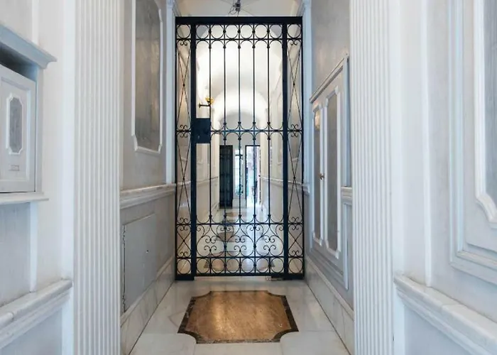 Condotti Apartment Rome